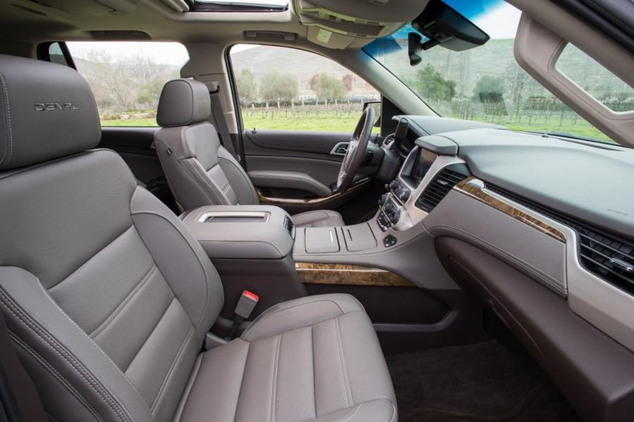  GMC Yukon Denali 2015 года  (фото 27 из 52)